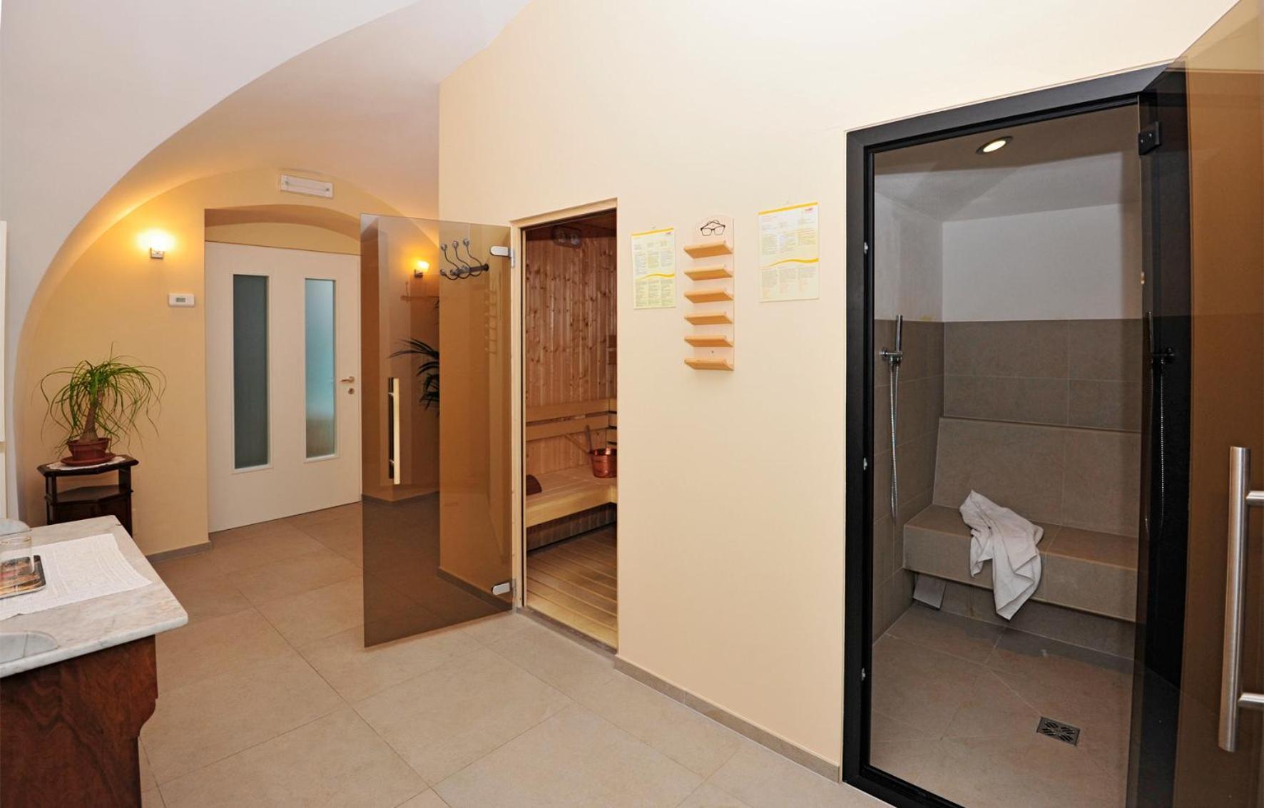 Hotel Andreas Hofer Egna Kültér fotó